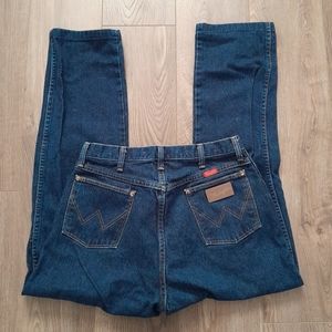 15x34 Wrangler Jeans